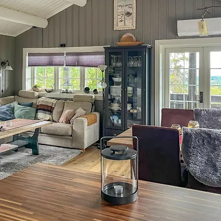 Дом отдыха Amazing Home In Rena With Sauna Рена